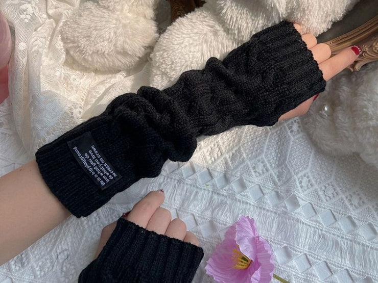 Black/White Knitted Gloves