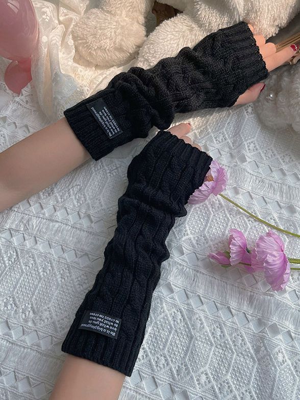 Black/White Knitted Gloves